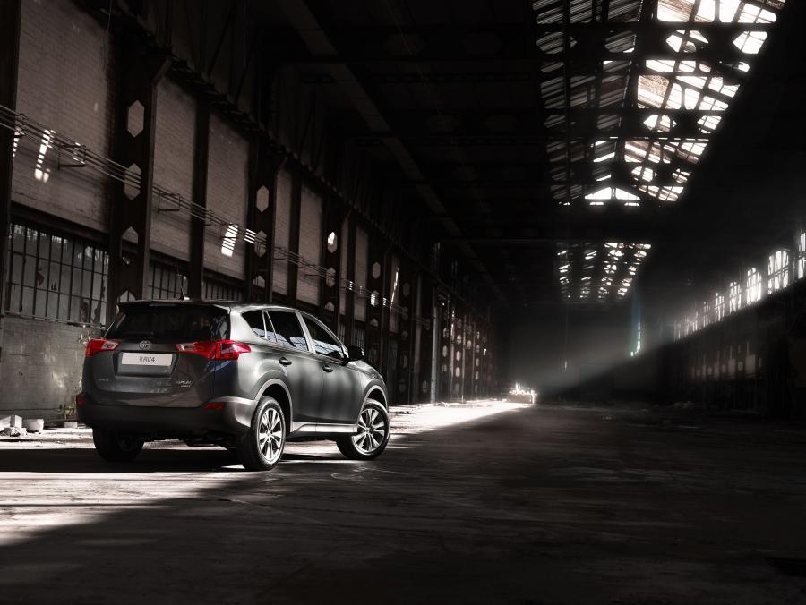  Toyota RAV4 2013 года  (EU) (фото 11 из 27)